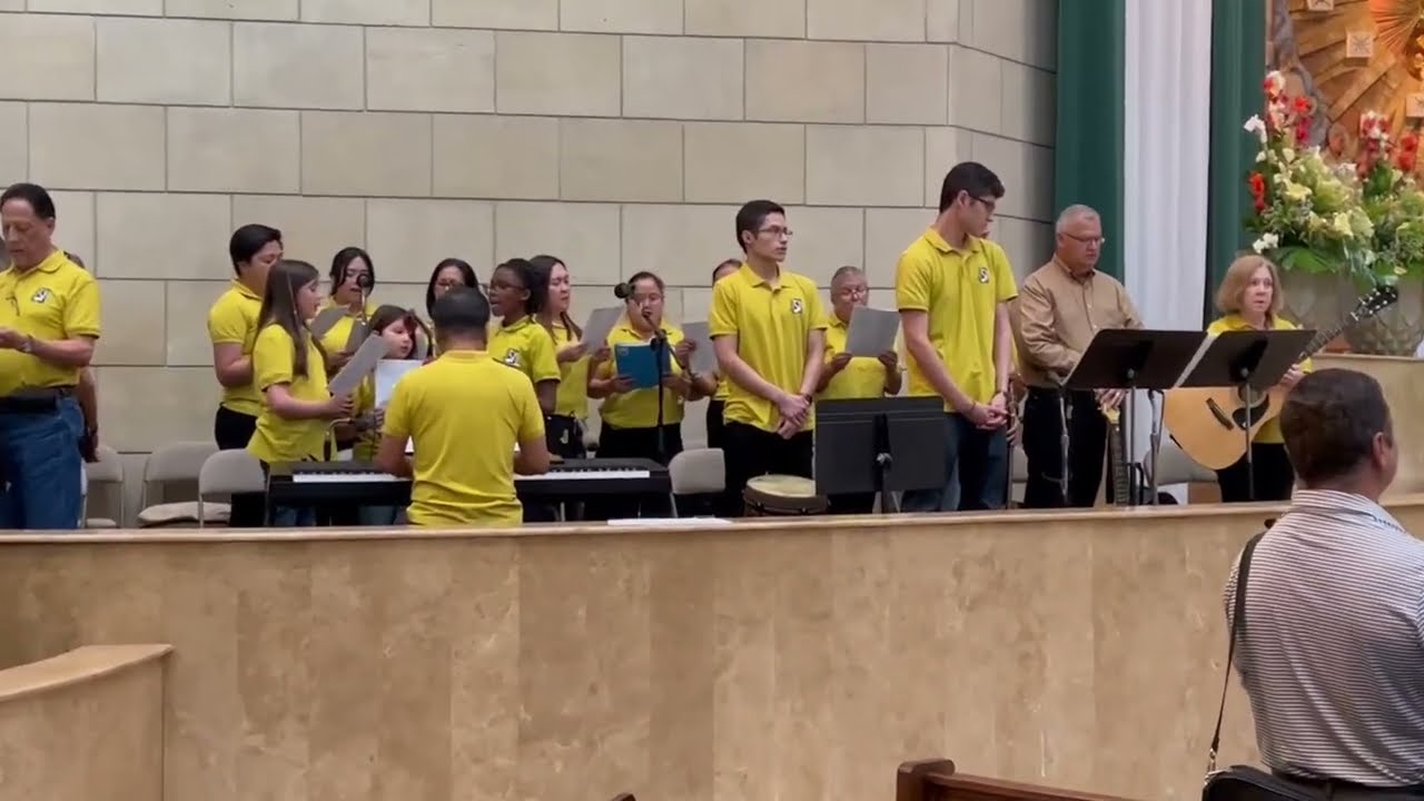 Tu Es Sacerdos (Desmet)/Queen of Peace Music