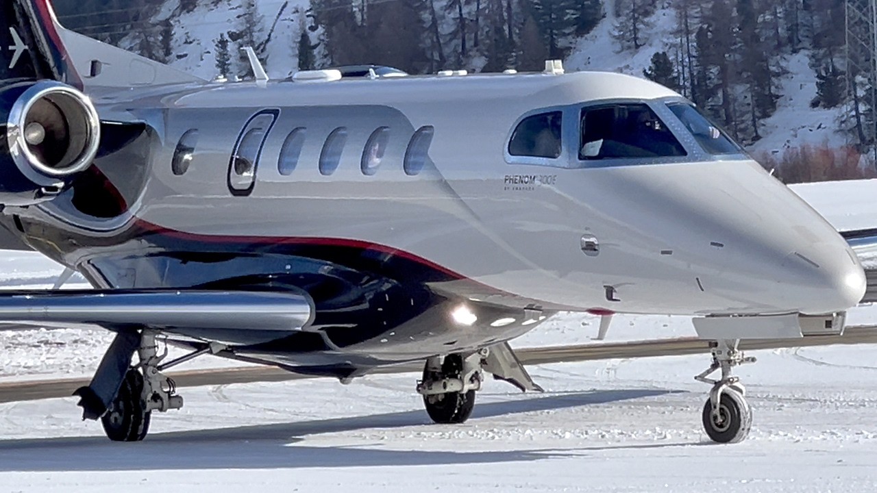 St. Moritz Engadin Airport Winter Snow Privatjets Planespotting 🛩 WEF 2025 / Samedan 4K