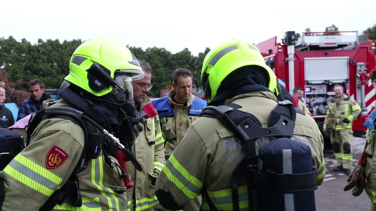 2022 04 25 Oefening brandweer Lunteren met hakselaar