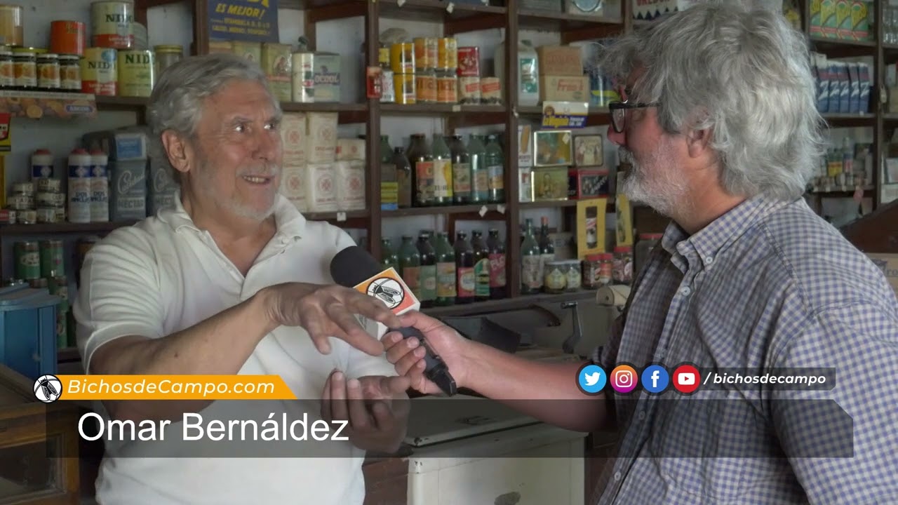 Omar Bernáldez, productor de azafrán en La Consulta, Mendoza.