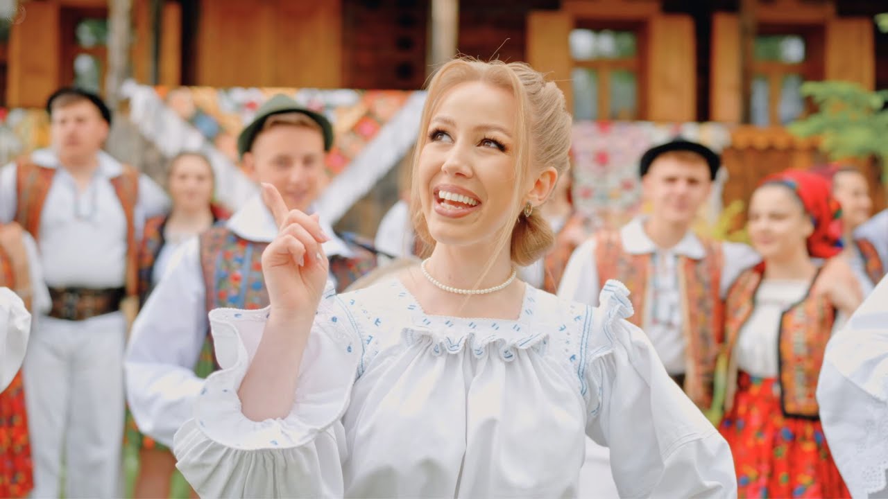 Amalia Tomoiagă - Mândruța din poale rele // Colaj Maramureș