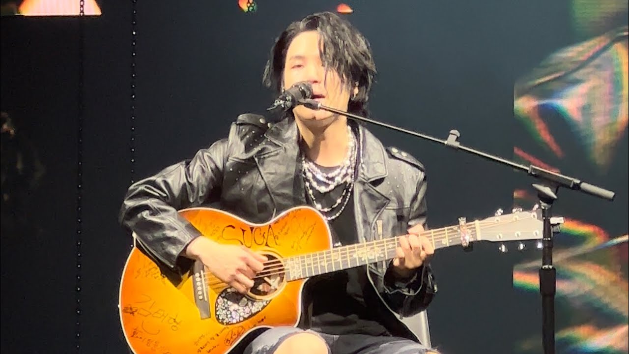 230503 Seesaw Acoustic Version Suga BTS Agust D D-Day Chicago Concert Live Fancam Tour 슈가 방탄소년단