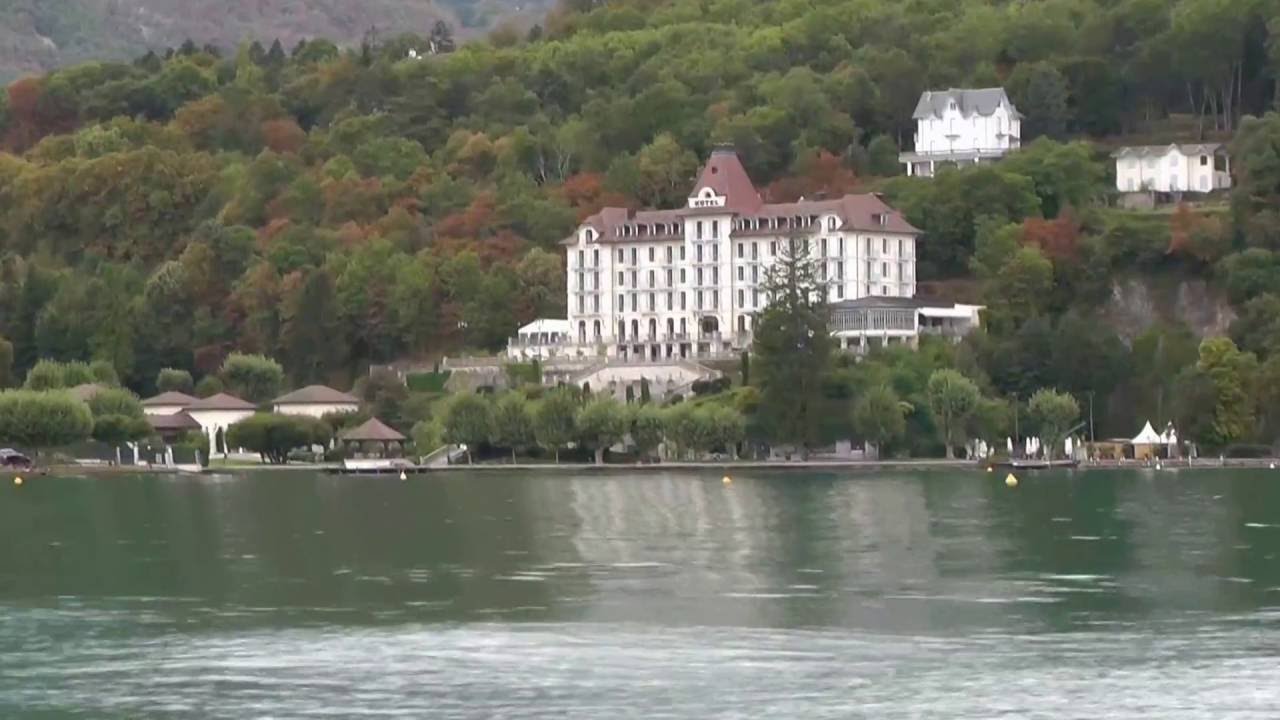 Rejs po jeziorze Annecy. Croisi&egrave;re sur le lac d'Annecy. Cruise on Lake Annecy