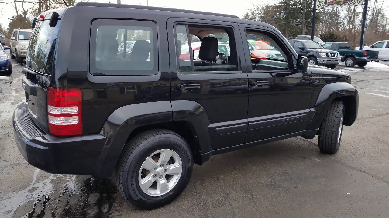 2009 black Jeep liberty