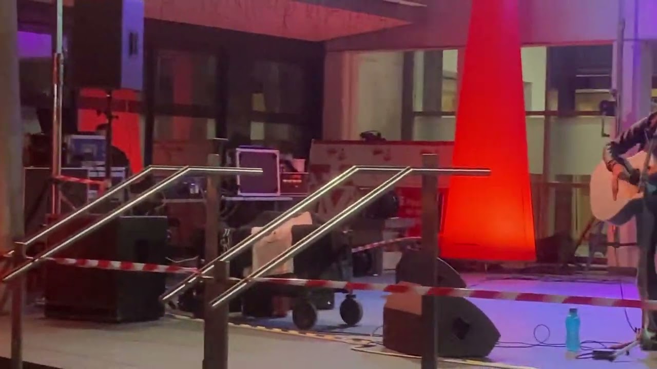 Sarah H&uuml;bers - &bdquo;Leise Worte werden laut&ldquo; (Live @ Velberter Lichter 2022)