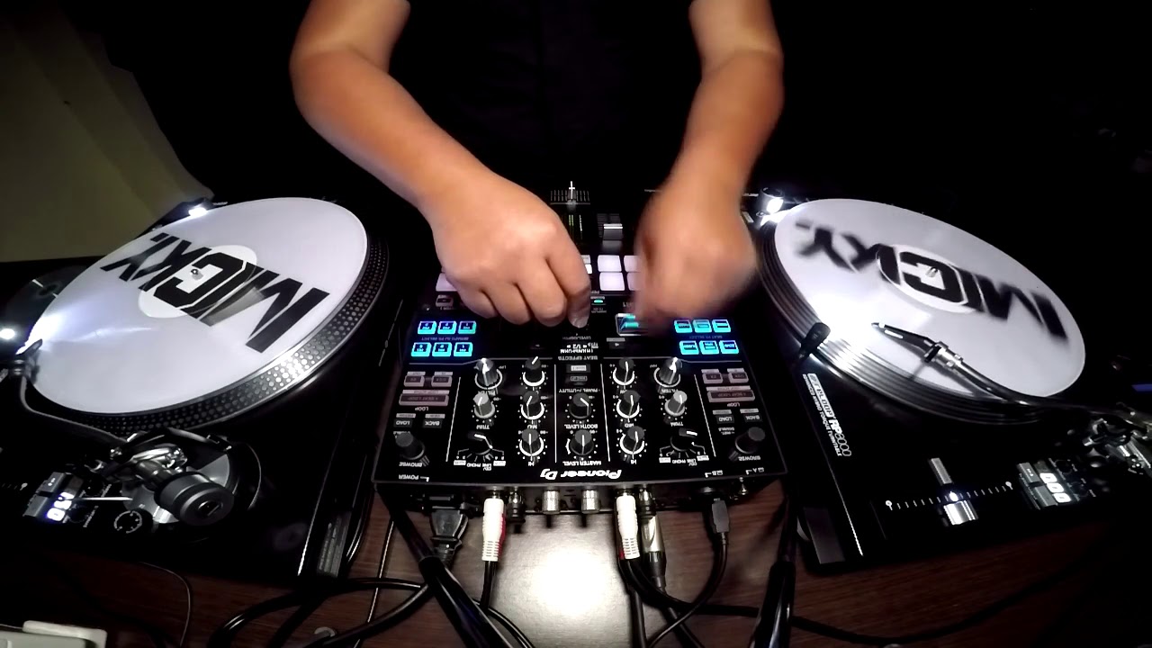 ELECTRONICAS VIEJAS CLASICAS (Mixed By Dj Micky)