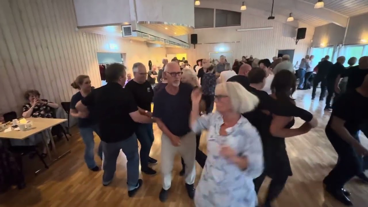 All shook up  av Nils Nilsemann  Solli på Tirsdagsdansen 13 5 Dansnytt Bjørn Weiby