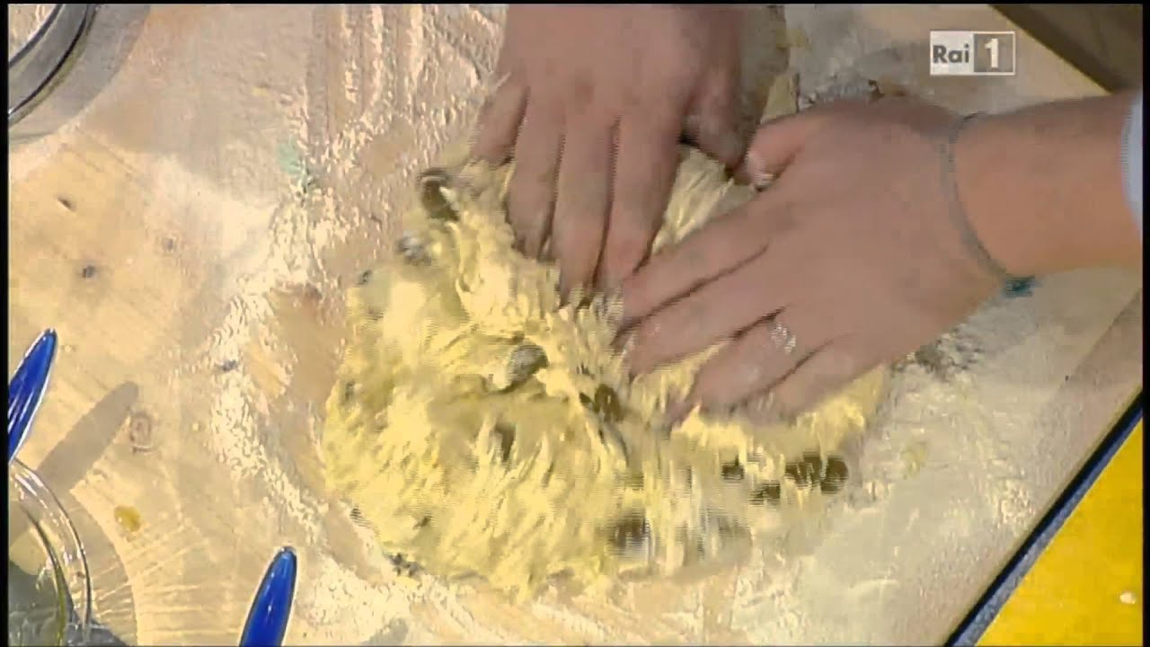 Gabriele Bonci - Focaccia alle olive.avi