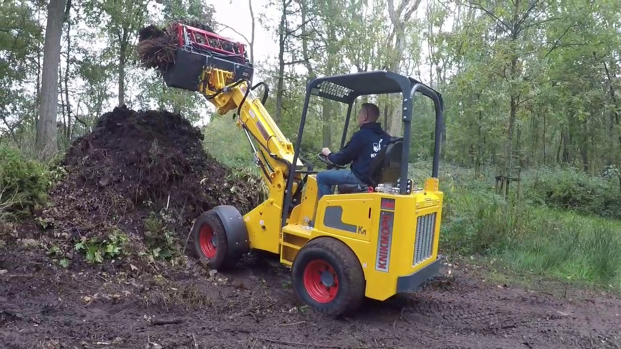 Knikmops 180TE shovel bucket with clamp (attached to KM 180 TE)