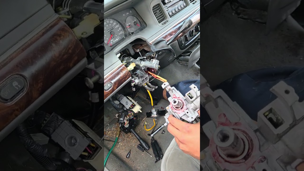 Cómo reparar un Mercury Grand Marquis cuando la llave gira libre (pin del encendido roto)