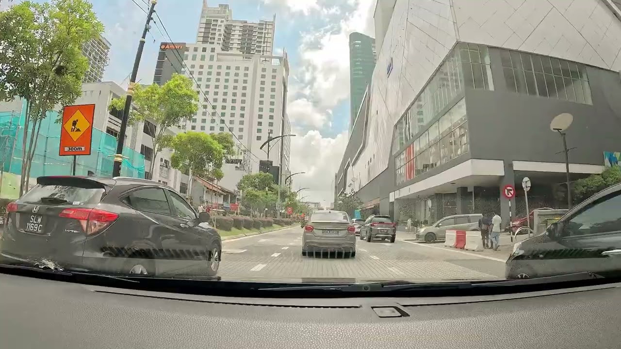 Exploring Johor Bahru by Car | On The Road #24