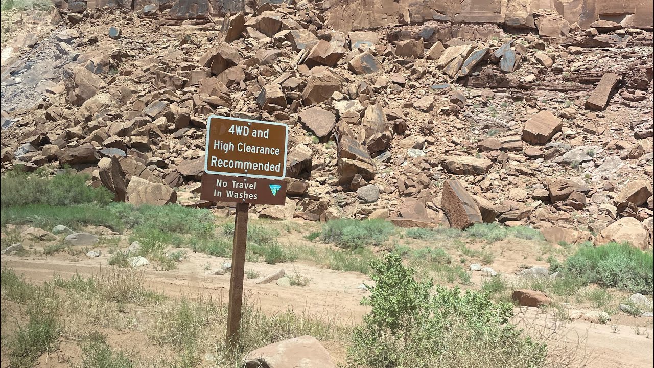 JUG HANDLE ARCH, LONG CANYON TRAIL MOAB, UTAH , 2023 TAHOE Z71