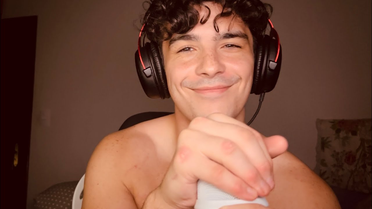 ASMR Mic Gripping, Skin Scratching, Mic Pumping, and Collarbone Tapping 😀