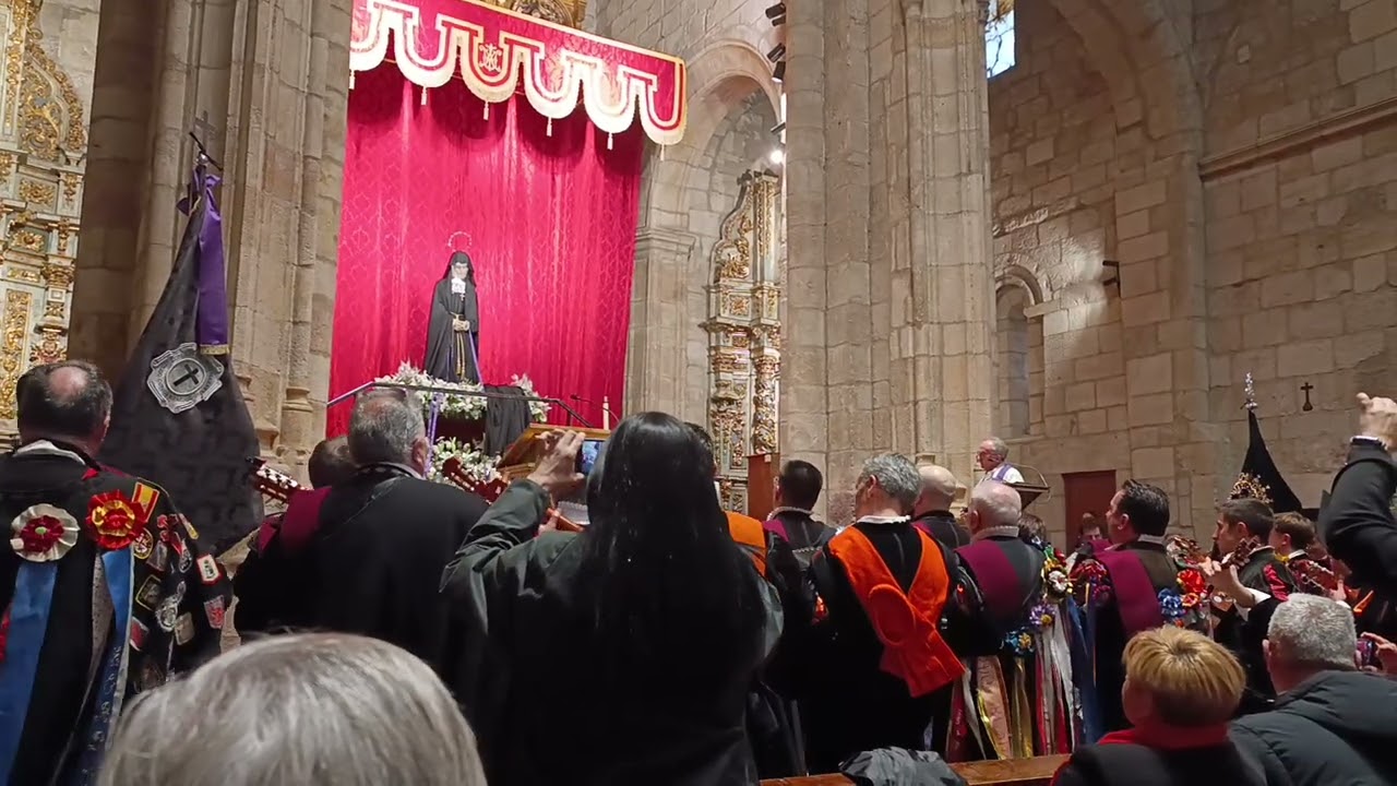 LA TUNA CANTA A SU MADRINA, LA VIRGEN DE LA SOLEDAD 2026 (Madre) Universidad de Zamora