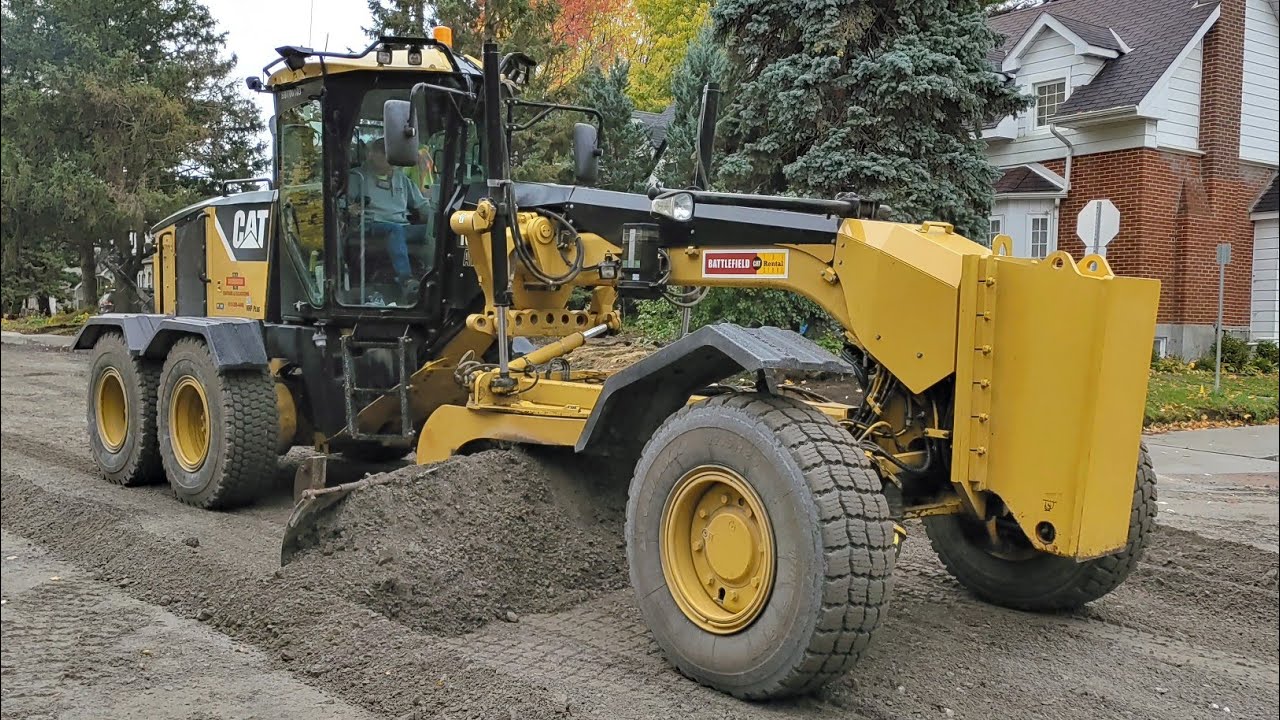 Motor Grader Working #heavyequipment #motorgrader #oddlysatisfying