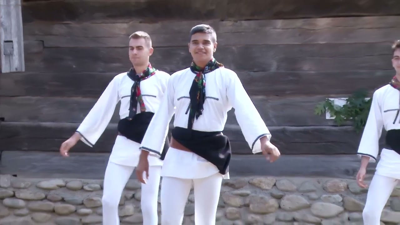 Ansamblul Folcloric Nedeia din Novaci -  Dansuri populare din Țara Făgărașului
