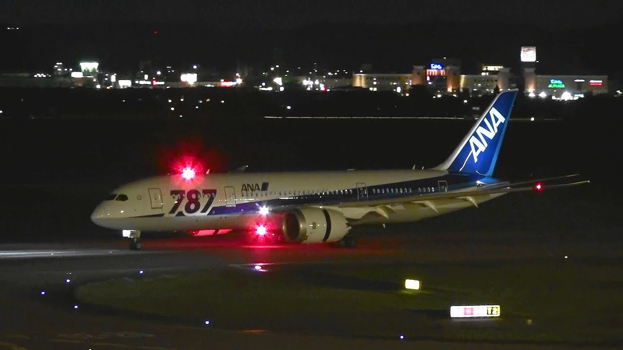 [B787] ANA Boeing 787-8 Dreamliner JA818A NIGHT LANDING TOYAMA Airport 富山空港 2013.6.20