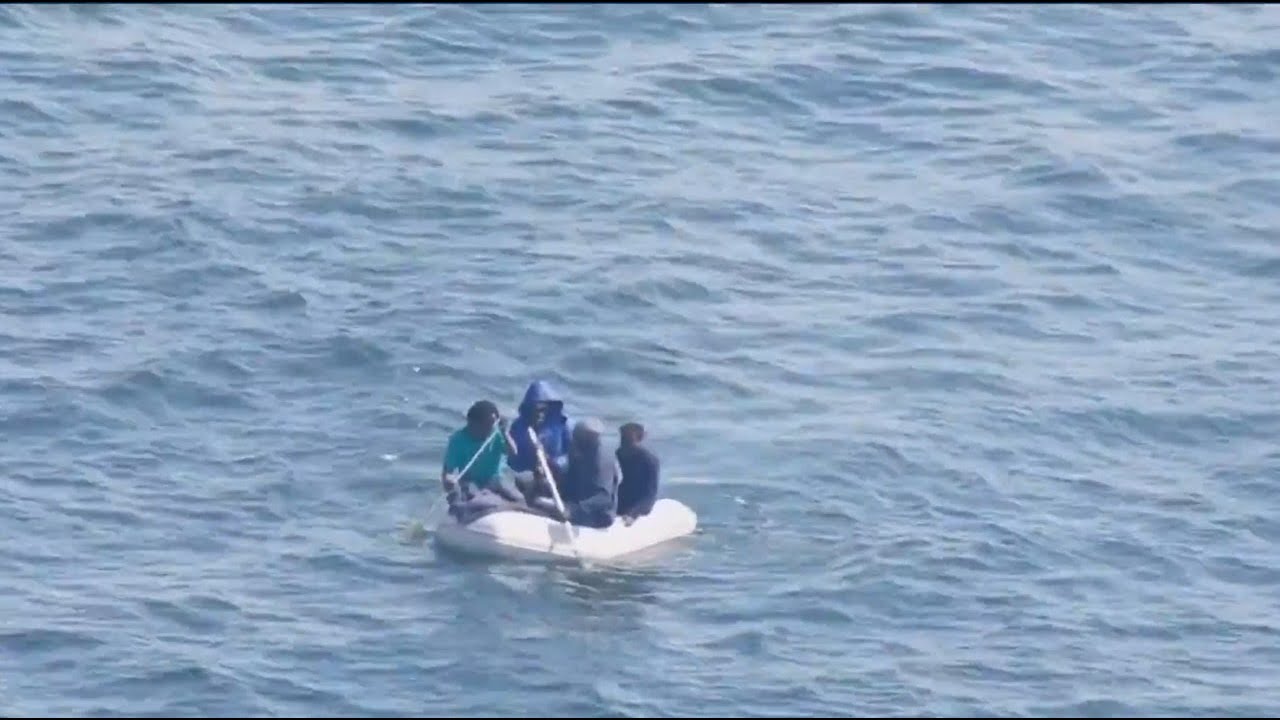 Migrant crossings in English Channel increase