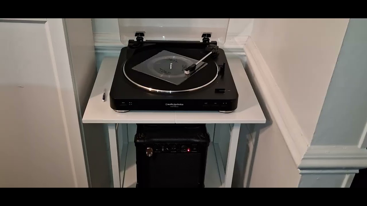 AUDIO-TECHNICA TURNTABLE / GUITAR AMPLIFIER / EXCELLENT RESULTS