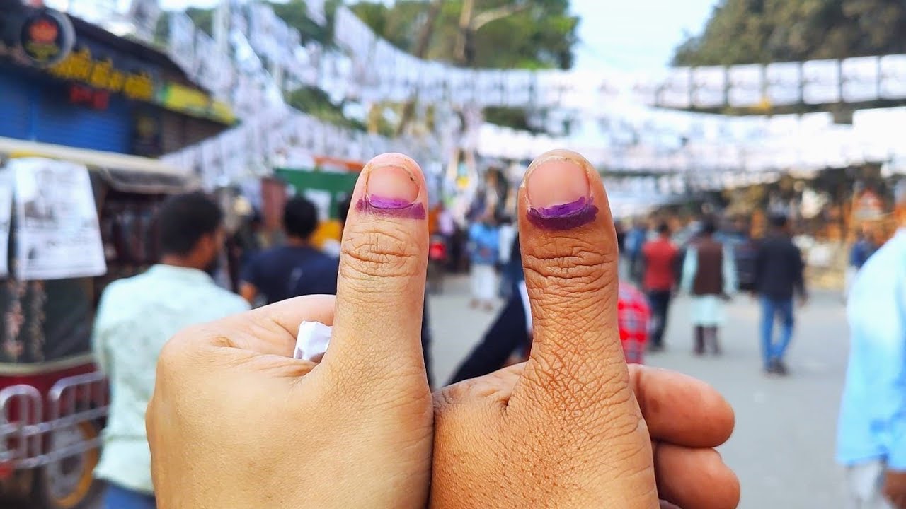 এবারের ১৩তম বাংলাদেশের জাতীয় নির্বাচনে। আমি আছি আপনাদের সাথে পোলিং অফিসার হিসেবে। 