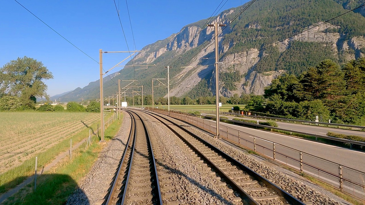 ★ 4K 🇨🇭 Däniken RB - Zürich - Chur - Domat/Ems cab ride, Switzerland [06.2023] Führerstandsmitfahrt