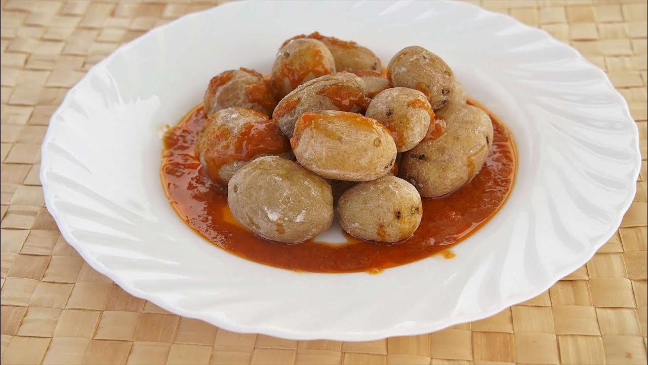 PAPAS ARRUGADAS DE VERDAD HECHAS POR UNA CANARIA con mojo rojo o verde