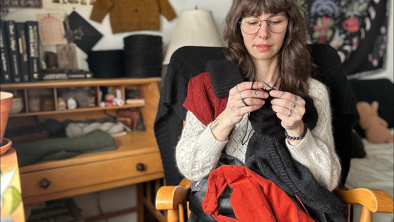 Stitch Cræft Podcast | More black versions of our favourite patterns | Quince | Yggdrasil