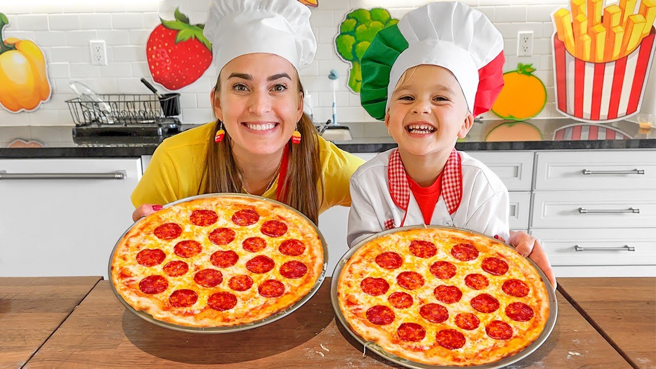 Chris et maman apprennent &agrave; cuisiner des pizzas