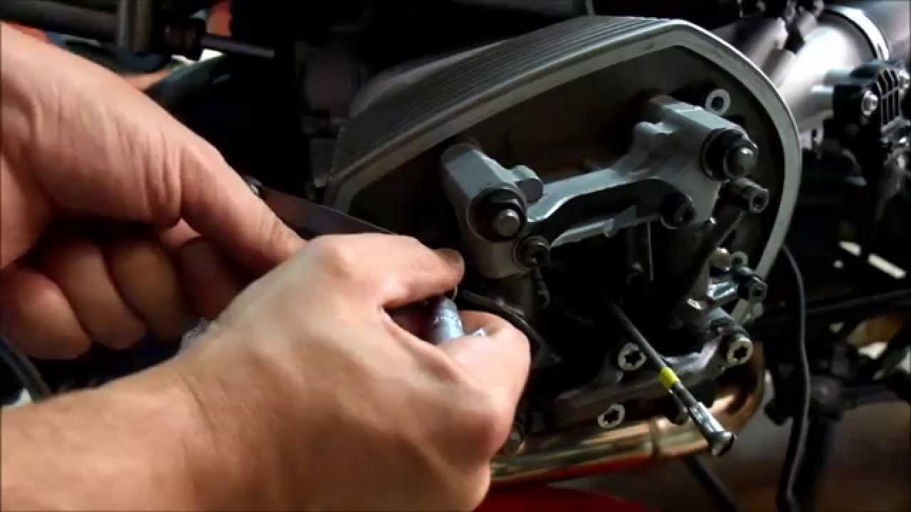Reglaje de valvulas BMW R 1200 R. Parte 2/3 Reglaje