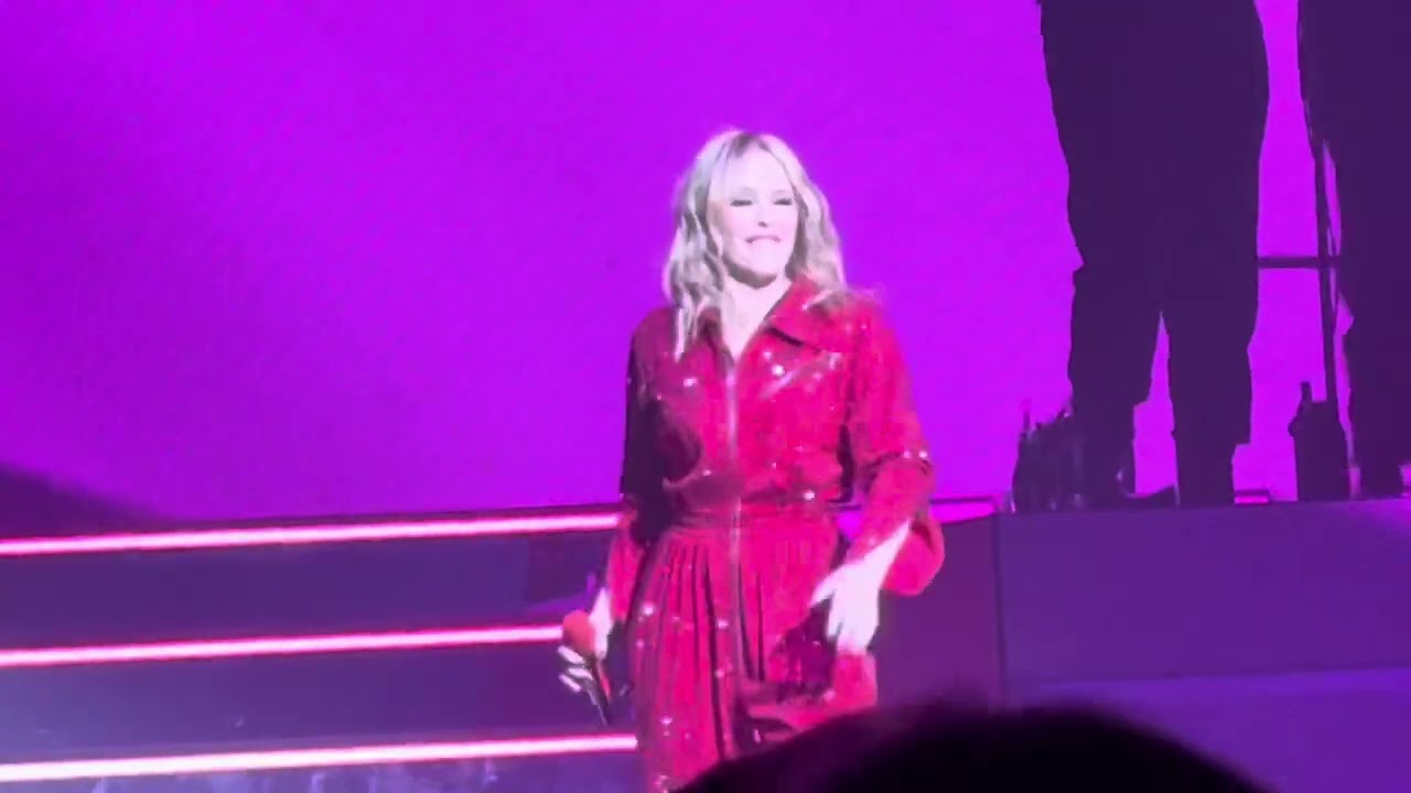 Kylie Minogue-Dancing/Padam Padam/Shocked/B Stage requests & 2 Hearts live in Vancouver