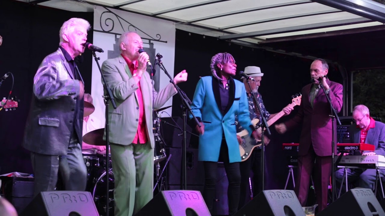 Darts @ Fleurfest 2016 - Come Back My Love