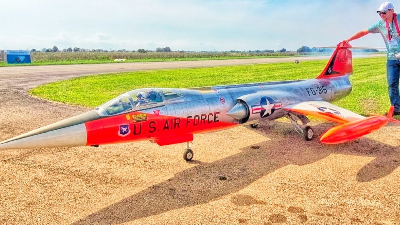 XXXL RC F-104 STARFIGHTER TURBINE JET FLIGHT DEMONSTRATION | SCALE 1:3 AIRWORLD MODELLBAU