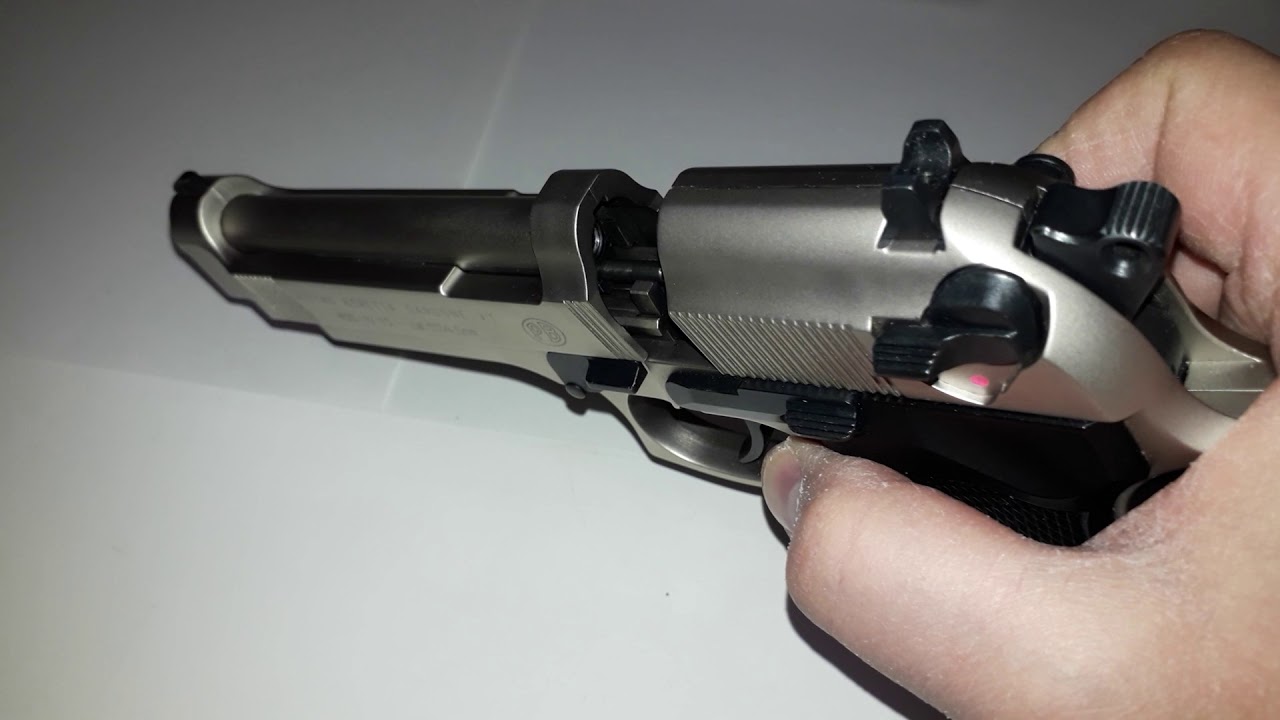 Pistola mod 92Fs Co2 Umarex finitura inox cal 4,5 inferiore a 7,5 joule con piccola prova sparo