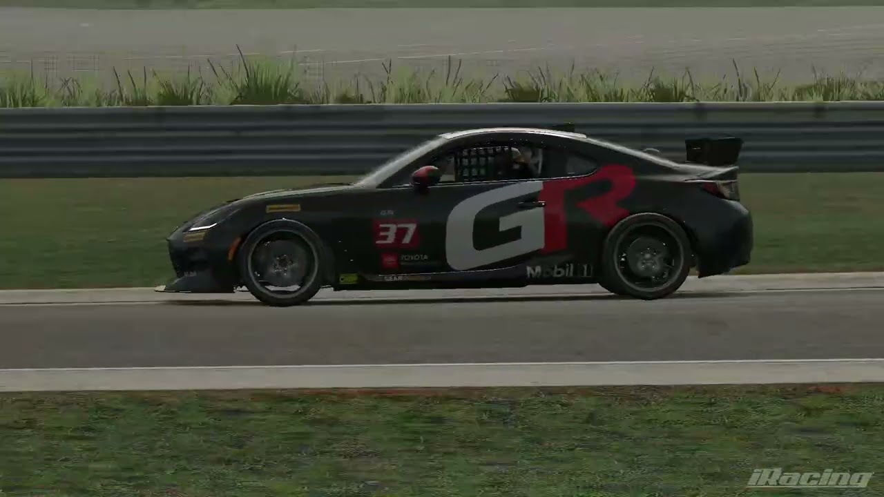 Toyota GR86 on Lime Rock Circuit | iRacing Logitech G29 Lap | 1.01.8