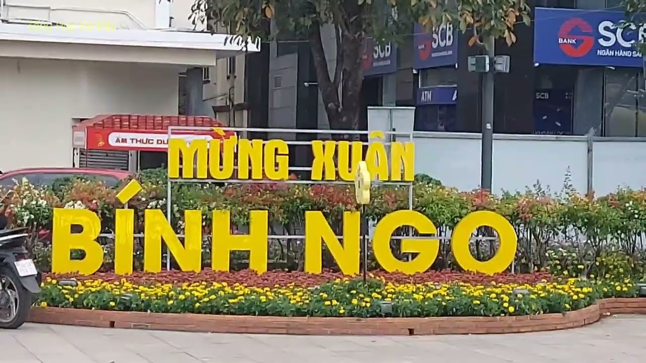 Sài Gòn Buổi Chiều Ngày 26 Tháng Chạp Ất Tỵ Vừa Lên Đèn. 