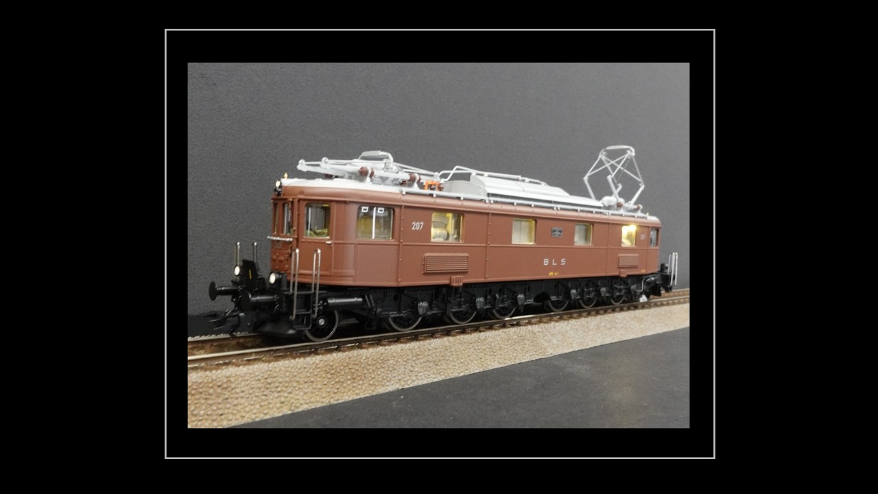 Trix HO 25680 BLS Ae6/8 DCC Sound