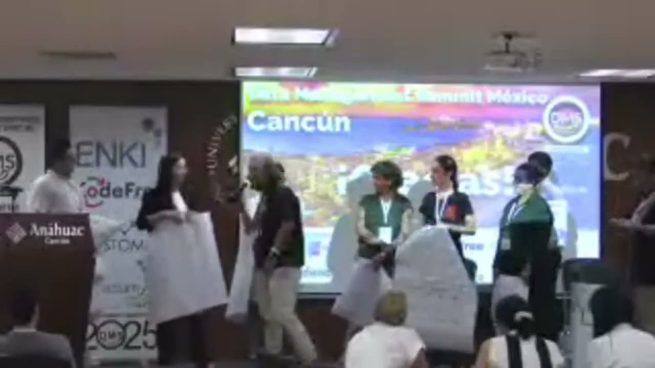 09  Entrega de diplomas y conclusiones por mesa