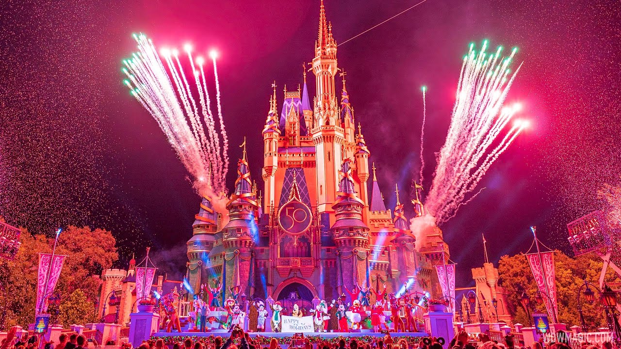 Mickey and Minnie's Very Merry Memories 2021