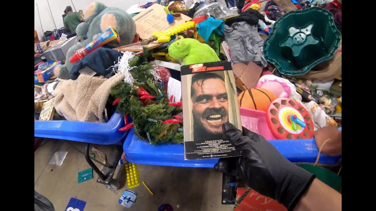 HUGE VINTAGE HAUL - Thrifting Goodwill Clearance Center Bins #19 - (Toys, Games, Clothes, and MORE!)