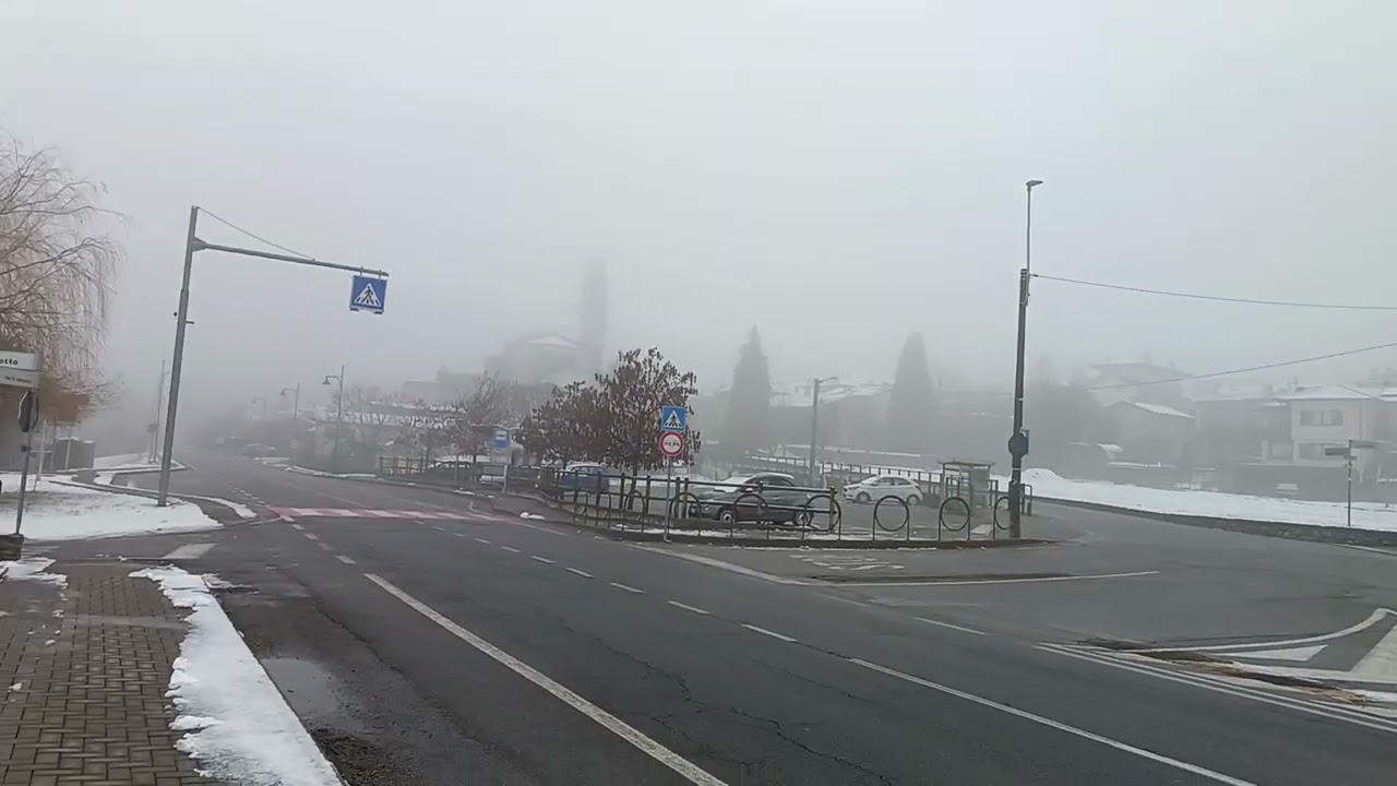Aldo immerso nella nebbia della Valtellina :: Dazio