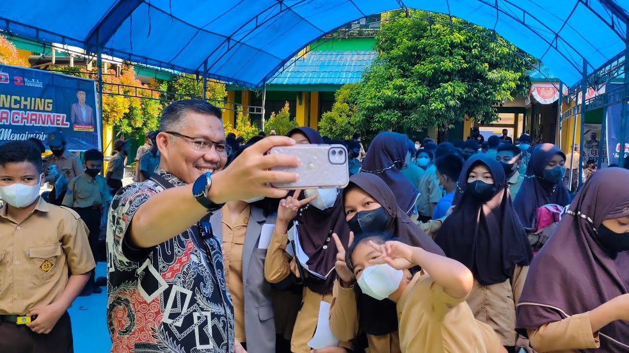 WALIKOTA KENDARI KEMBALI KE SEKOLAHNYA, MENGAJAR DI SMPN 1 KENDARI