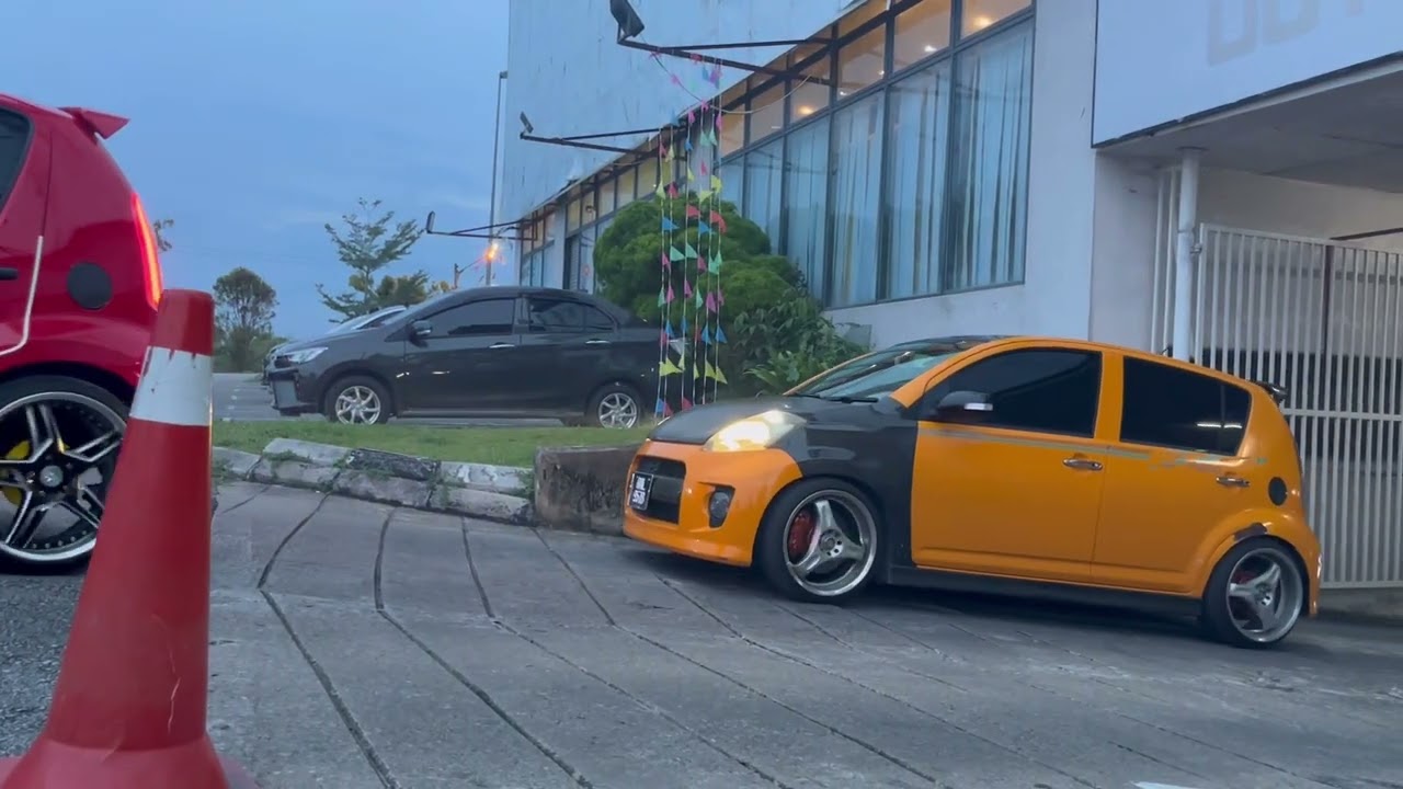 Kereta Roll Out Autoshow Moyan Square 2025.
