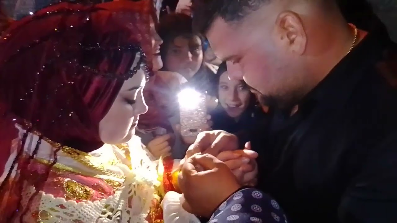 İbrahim abim yengemin ellerini çözüyor 