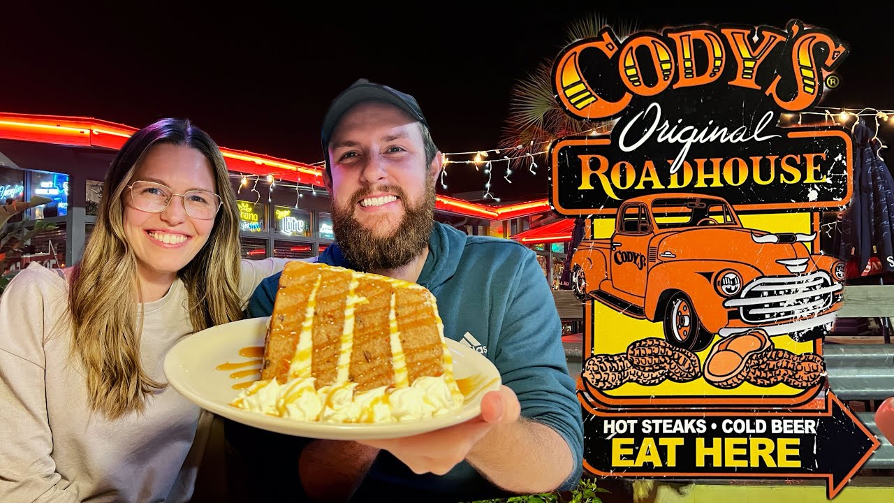 Eating at Cody’s Original Roadhouse in Crystal River, FL | Refresh Review & Biggest Piece of Cake