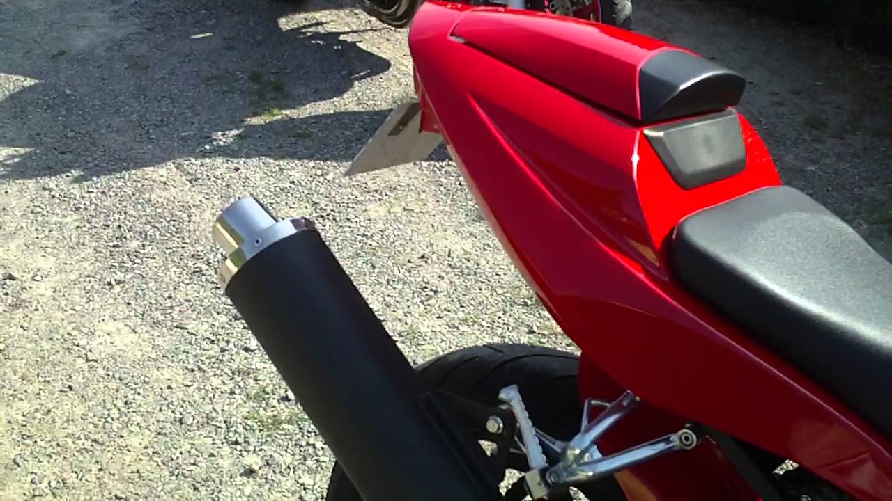 Triumph Daytona 600 - Stock exhaust