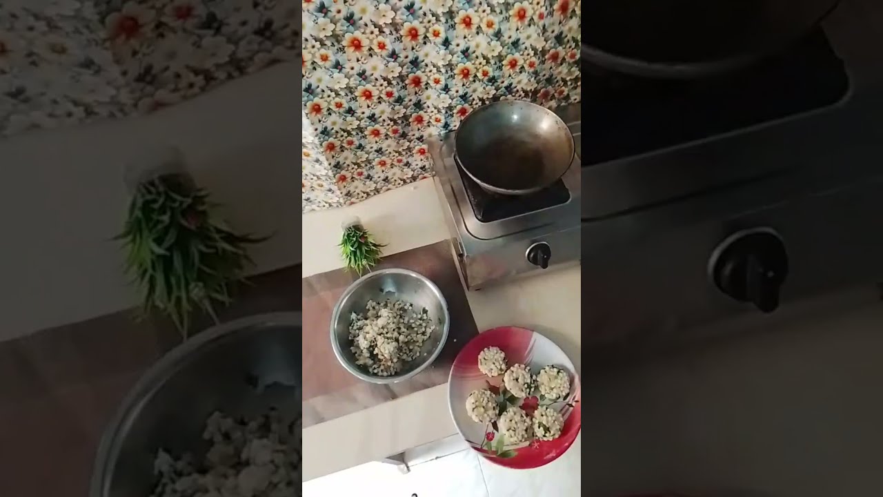 Dipali's recipe   is live महाशिवरात्री विशेष साबुदाणा वडा