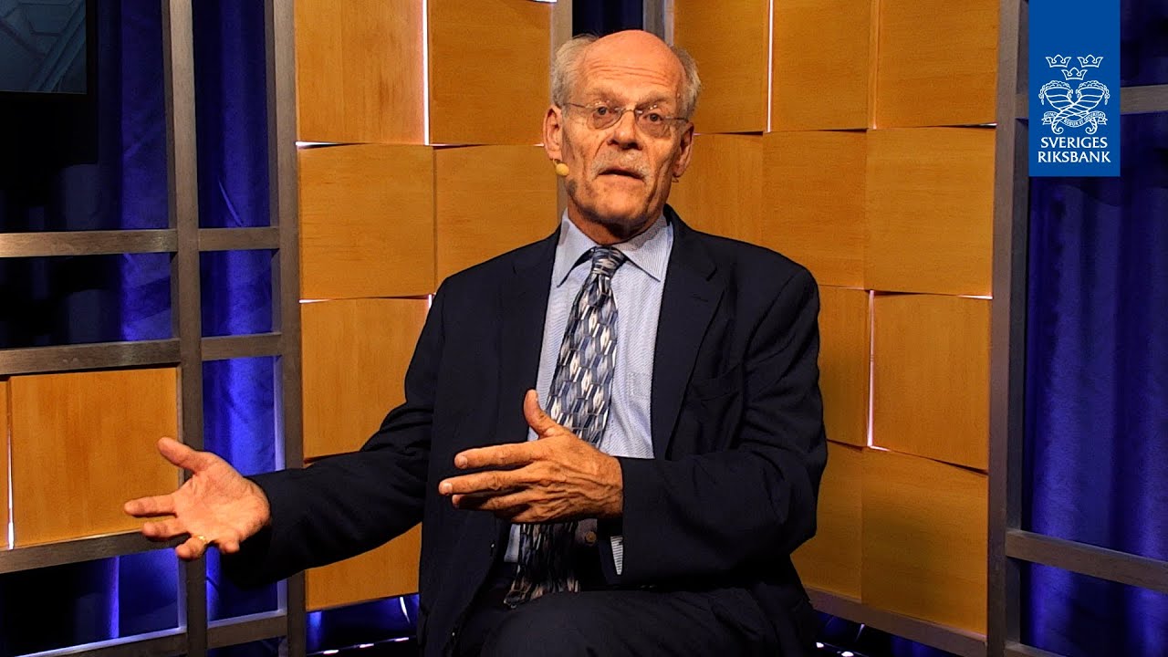 Stefan Ingves svarar på allmänhetens frågor i #FrågaRiksbanken