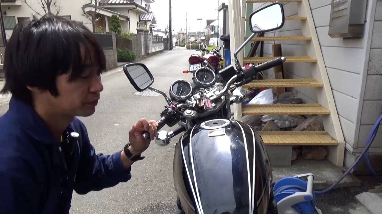 バイクのタンクのシート擦れ跡を綺麗に消す方法