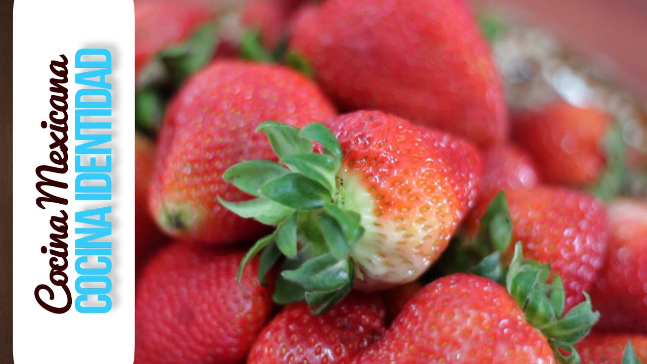 Cómo hacer fresas prensadas. Postres mexicanos. Dulces Mexicanos. Cocina Mexicana. Yuri de Gortari