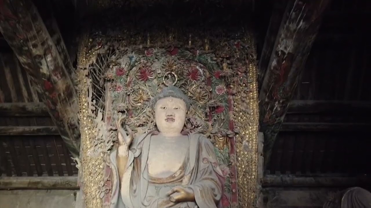 高平铁佛寺二十四诸天彩塑被誉为“独冠天下，举世无双”。